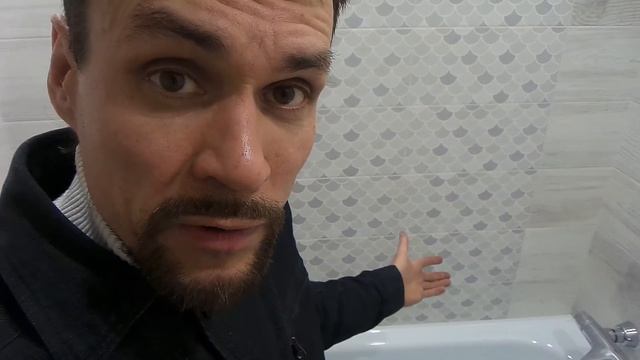 Санузел из дешевой плитки!#Шумит ли стальная ванна#Обзор готового санузла смотреть онлайн