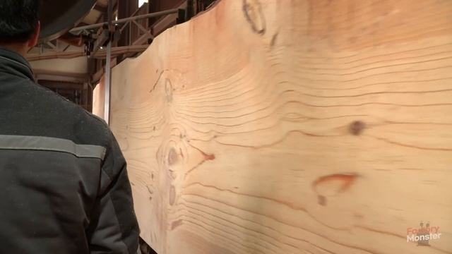 Turning a Giant Tree into an Expensive Dining Table. Korea’s Wooden Table Mass Production Process смотреть онлайн