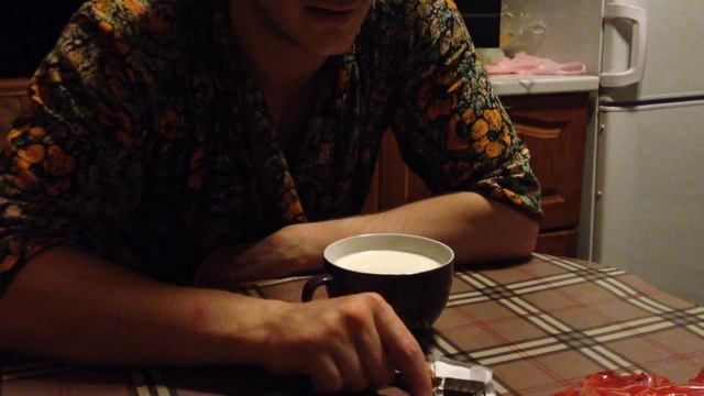 КАК ВКУСНО ПИТЬ МОЛОКО ☕ вкусный обзор еды смотреть онлайн