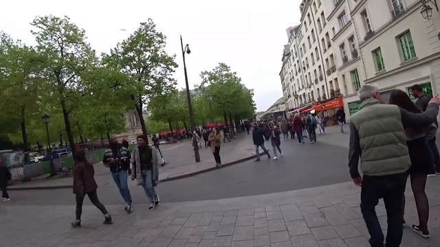 Центр совеременного искусства Помпиду. Площадь помпиду и окрестности. Centre Georges-Pompidou
