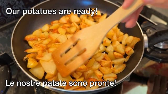 Vorrei mangiare queste patate tutti i giorni! Ricetta facile e deliziosa di patate in padella! смотреть онлайн