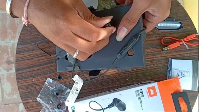JBL Wireless Headphones 60% Offer Hurry Up - Unboxing & Review Tamil смотреть онлайн