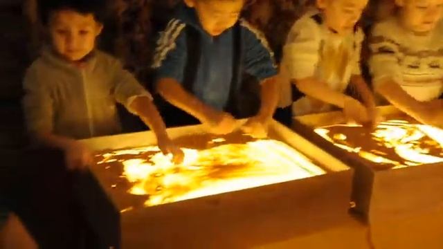 Детский сад Золушка рисуют песком 09 02 2017 смотреть онлайн