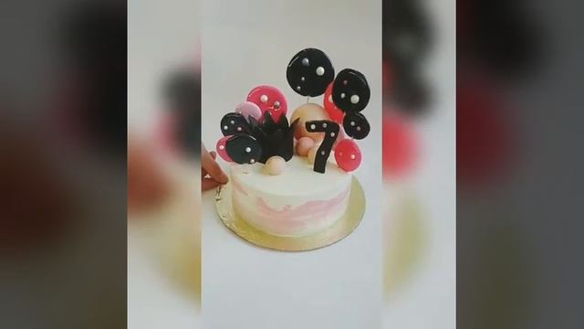 Тортик для милой девочки с короной и леденцами из изомальта смотреть онлайн