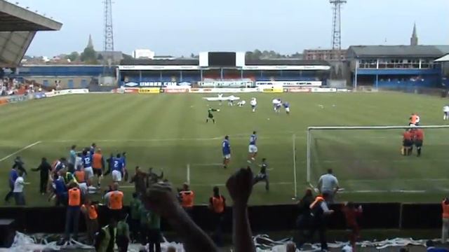 Linfield Players Celebrating winning the Irish Cup смотреть онлайн