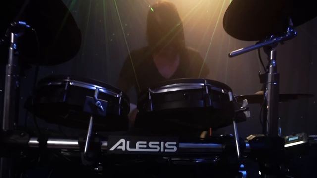 Alesis DM10 X Mesh Kit vs. Jason Sutter смотреть онлайн