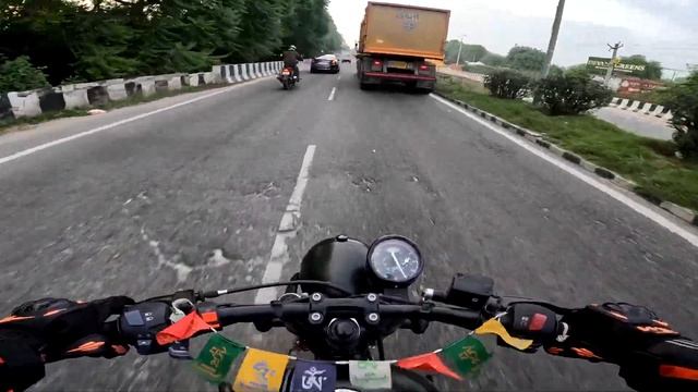 Jawa 42 2.1 Riding Review | City Ride | Kunal Negi смотреть онлайн