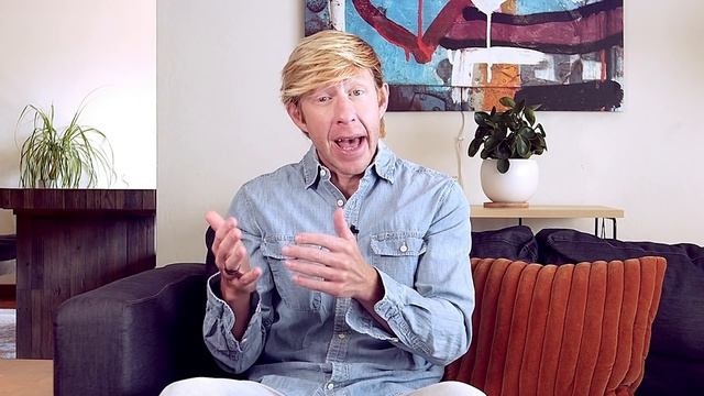 6 tips for better sleep | Sleeping with Science, a TED series смотреть онлайн