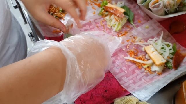 Amazing ! 9 Street Food On Busiest Street Of Saigon 2022 смотреть онлайн