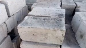 Вот такой пеплоблок Вам привезут, если решите купить дешевле...