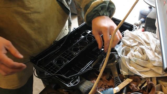 Замена прокладки клапанной крышки — Ford Focus 2 (1.8/2.0) смотреть онлайн