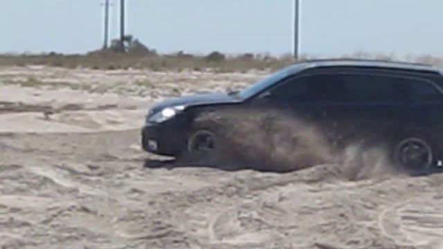 subaru outback 3.6 off road, on the beach, sand and small sea :) смотреть онлайн