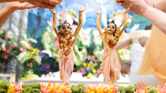 Гаура Пурнима - Подношение для Их Светлостей Шри Шри Гаура Нитай (2019) смотреть онлайн