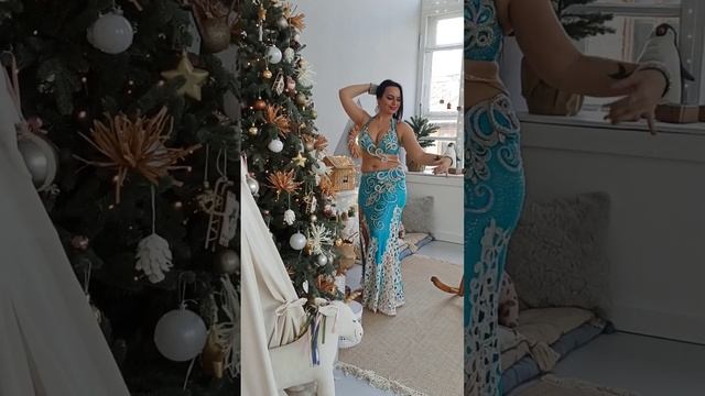Elena Shedchenko Jingle bells bellydance Новогодний танец живота смотреть онлайн