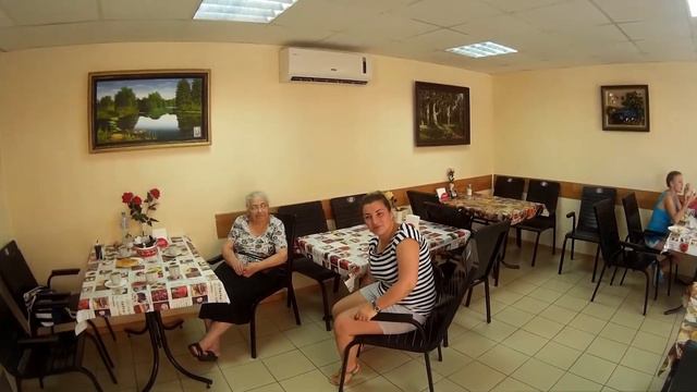 Пробуем очень вкусные Хинкали в Адлере уличное кафе смотреть онлайн