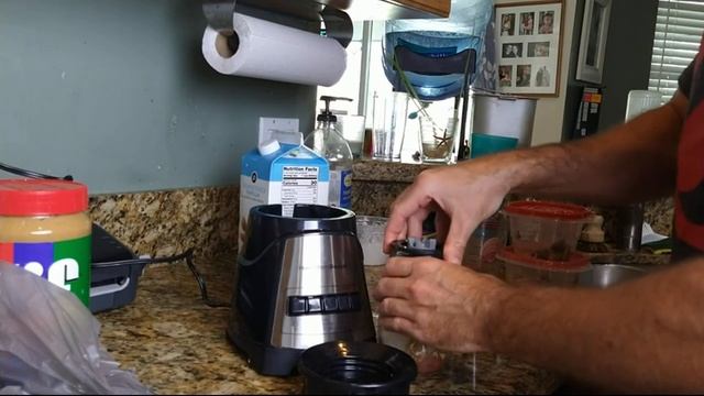 Review Hamilton Beach Power Elite Wave Action Blender-for Shakes and Smoothies, Puree, Crush Ice, 4 смотреть онлайн