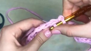 Корзинка «Сердечко» из трикотажной пряжи с деревянным донышком