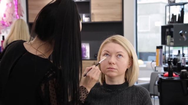 Макияж в салоне красоты на Ленинском проспекте в Москве смотреть онлайн
