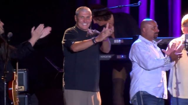 Foreigner's Lou Gramm performs at the 2015 LOPen produced by Howard Perl Productions. смотреть онлайн
