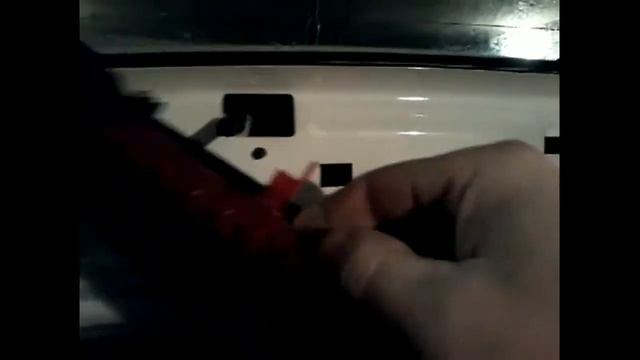 Как снять заменить доп.стоп-сигнал SKODA FABIA(2011)demontaz zamiana trzecego swiatlo stop!!! смотреть онлайн
