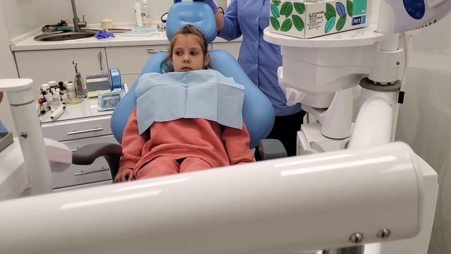 С детьми у стоматолога ? Лечим зубы! смотреть онлайн