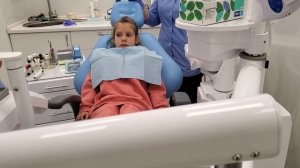 С детьми у стоматолога ? Лечим зубы!