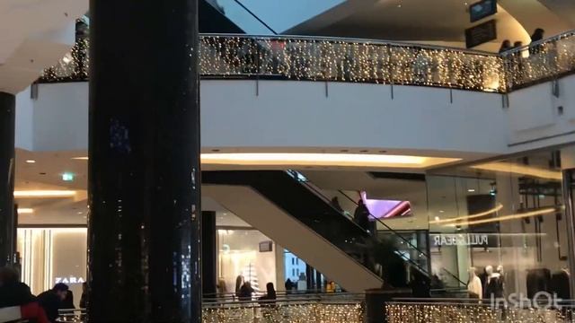 Берлин.Торговый центр смотреть онлайн