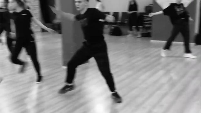 МАКС КОРЖ - ДВА ТИПА ЛЮДЕЙ смотреть онлайн