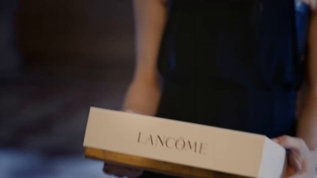 GIFT THE EXTRAORDINARY | HOLIDAY 2023 | LANCÔME смотреть онлайн