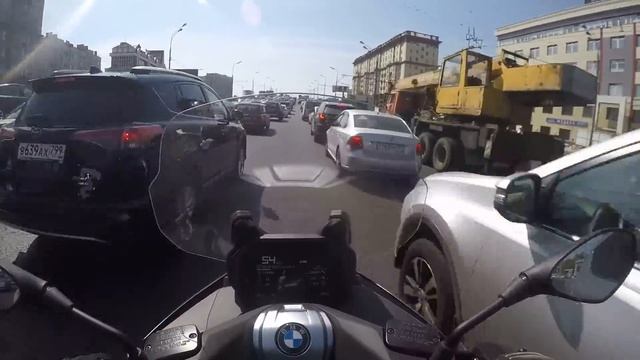 Мотоцикл или макси-скутер? Что выбрать? смотреть онлайн