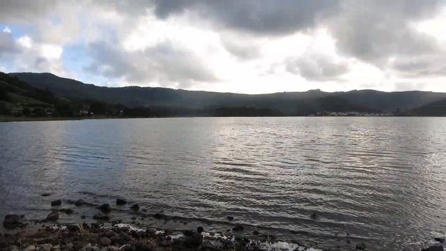 Petite vue dans Sete Citades - Açores смотреть онлайн