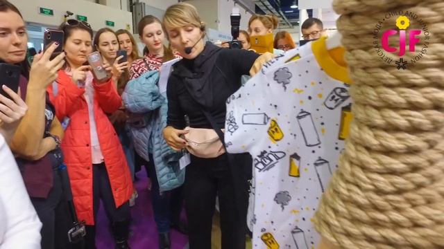 Тренд-экскурсия.«Тенденции в детской одежде и обуви SS19 с учетом особенностей российского рынка» смотреть онлайн