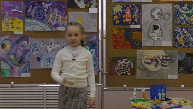 София Алиева, стихотворение Семён Кирсанов - Вернулся смотреть онлайн