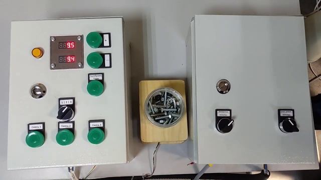 Дозатор цемента на три предварительно заготовленные смеси. смотреть онлайн