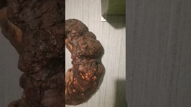 Кап дерева с фигуркой спящей обезьянки смотреть онлайн