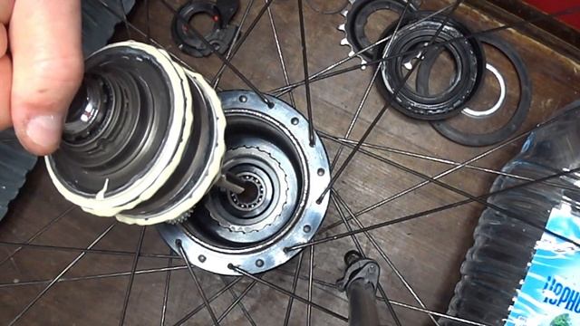 Планетарная втулка Shimano Alfine 8/Смазка планетарной втулки/Замена ведомой звезды смотреть онлайн