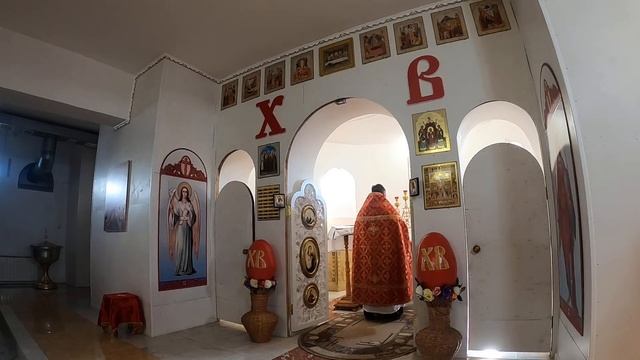 Дорогие братья и сестры! Божественная служба в храме Святой Троицы смотреть онлайн