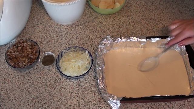 Пирог из рыбной консервы - съедается в миг. смотреть онлайн
