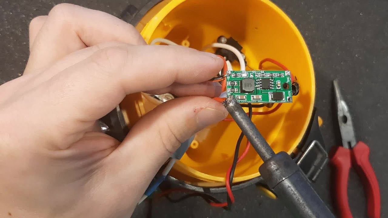 Контроллер заряда li ion аккумулятора. Модернизация фонаря. смотреть онлайн