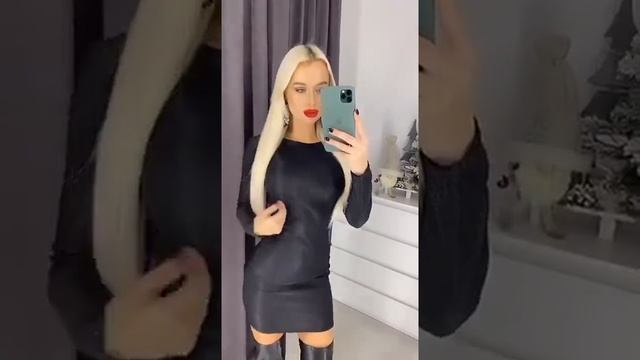 Блестящее черное платье мини в обтяжку