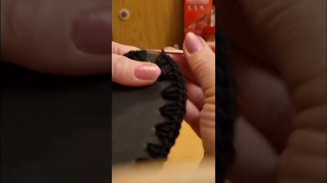 Как пришить подошву к тапочкам.Вязаные тапочки крючком.Подршва для обуви ручной работы. смотреть онлайн