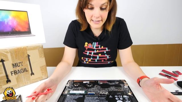 Xiaomi Mi Laptop Air unboxing + teardown -parece APPLE pero tiene WINDOWS- смотреть онлайн