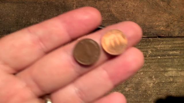 ASMR Coins and Post Cards (soft speaking, paper and coin sounds) смотреть онлайн