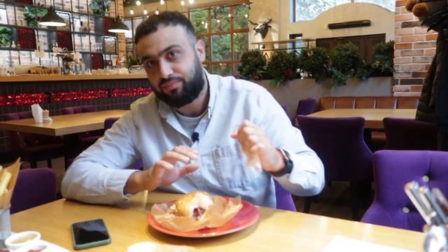 Очень ДЕШЁВЫЙ мясной ресторан в Москве l The Бык l Всё меню по 300 рублей смотреть онлайн