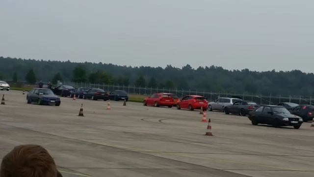 1/8 Meile Ford Escort Mk4 Turbo vs. Ford Escort Mk3 RS Cosworth 4x4 Abzelten Ford Club Berlin смотреть онлайн