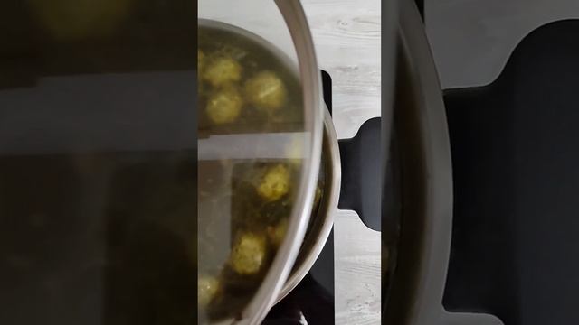 Суп с фрикадельками такой красивый ❤️ Добавили только 1 ингредиент и он засиял ? это куркума ?