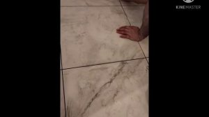 Как легко очистить остатки затирка и пятен от белого матовый плитки