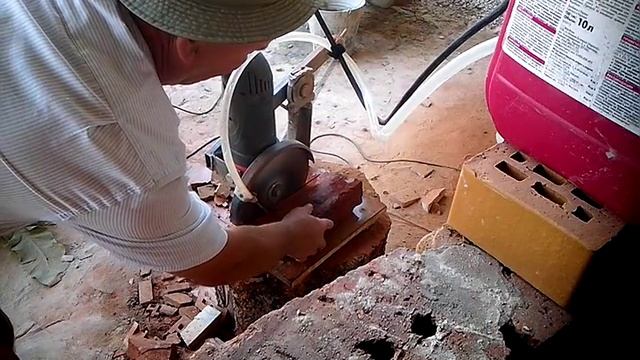 Мой станок из болгарки для резки кирпича смотреть онлайн