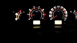 Лада Нива ТРЕВЕЛ. Хватает ли ей МОЩНОСТИ генератора? Тест с ВКЛЮЧЕНИЕМ всех основных ПОТРЕБИТЕЛЕЙ.