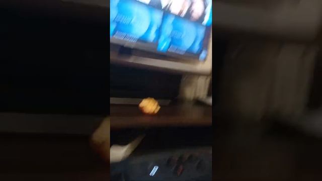 показываю как подключить колонку JBL к телевизору смотреть онлайн